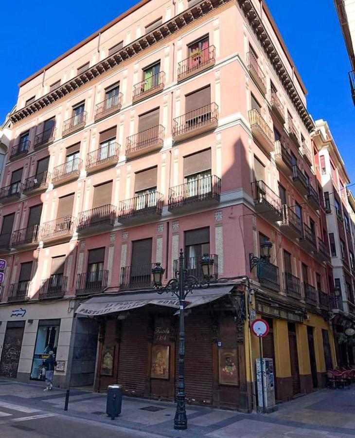 Az The Old Town Hostel - Coliving 萨拉戈萨 外观 照片